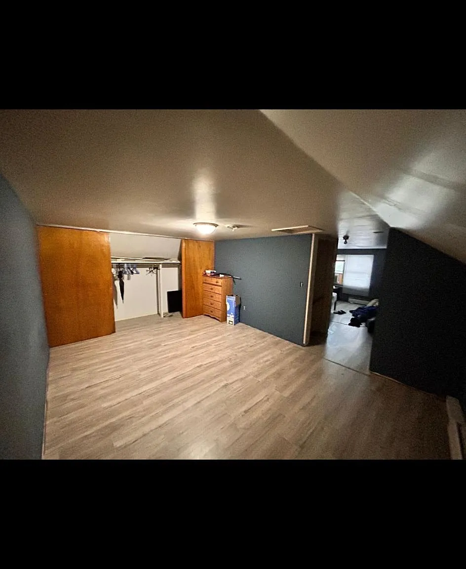 4 bed, 1900 sqft, $1,650 — Photo 2