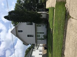 330 1/2 Kenwood Ave, Beloit, WI 53511