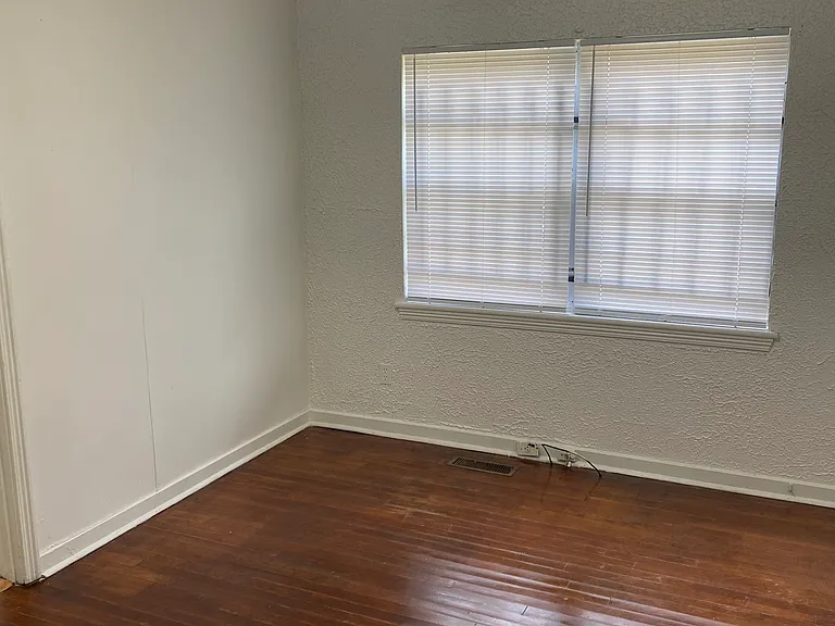 1624 Mims St SW — Photo 9