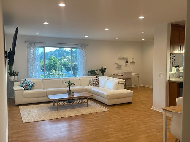 1st image of 1422 Rock Glen Ave #000