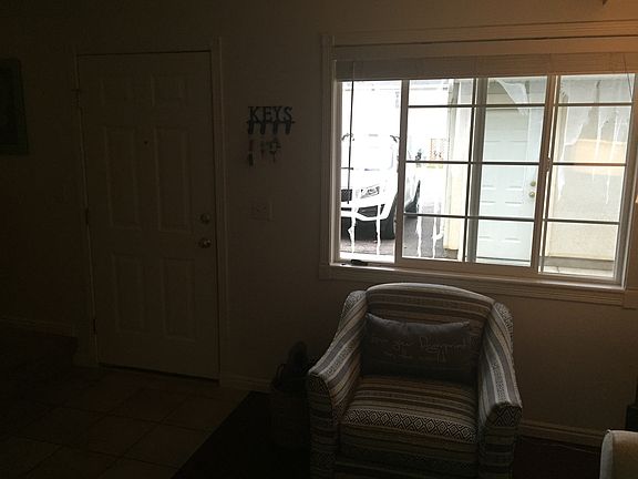 front room/living room 