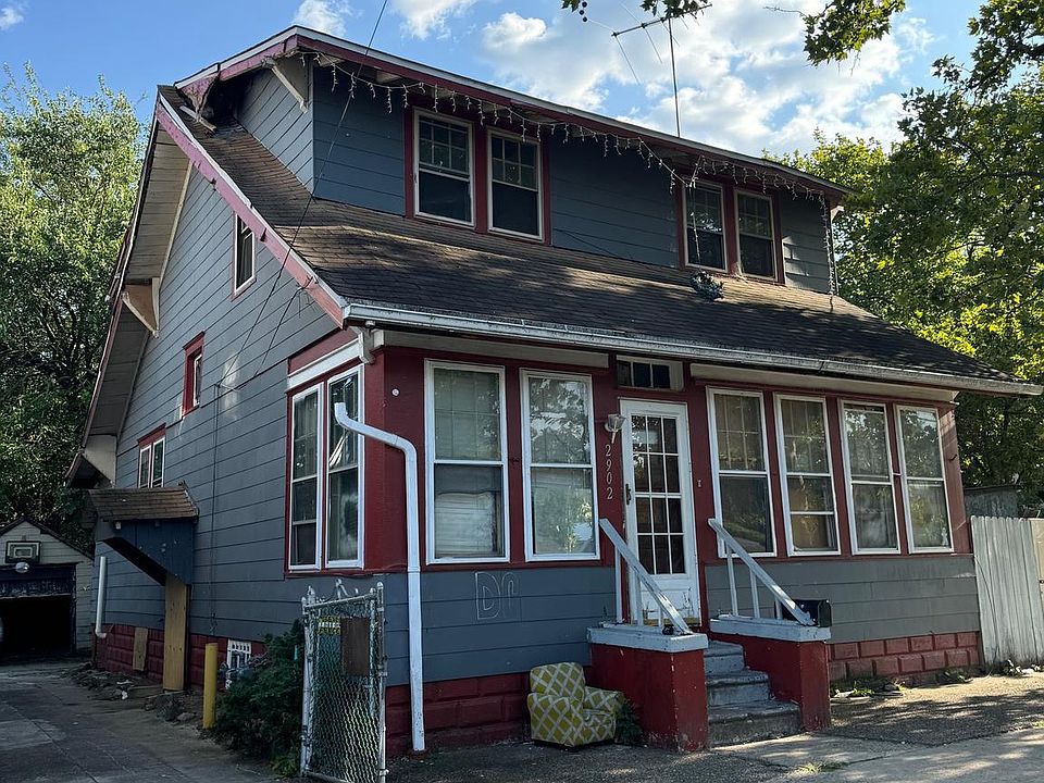 2nd image of 2902 Berkley St