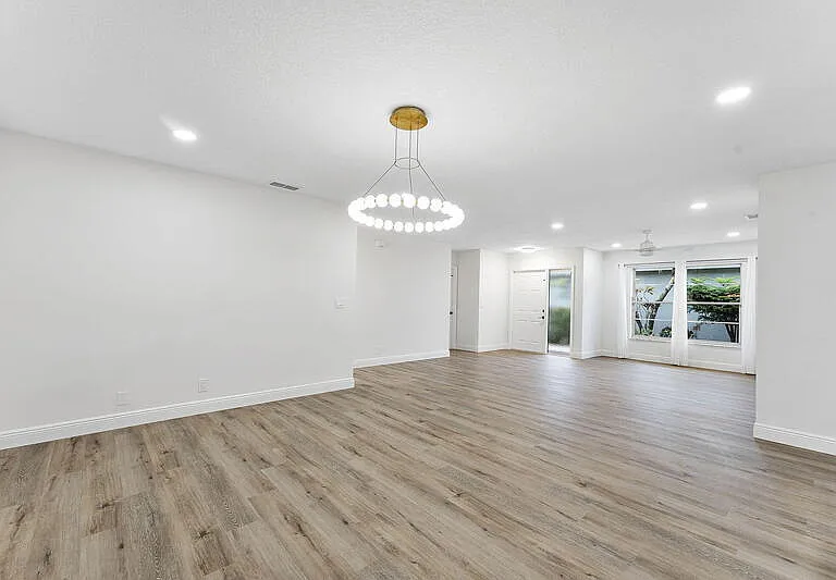 9180 Pine Springs Dr — Photo 6