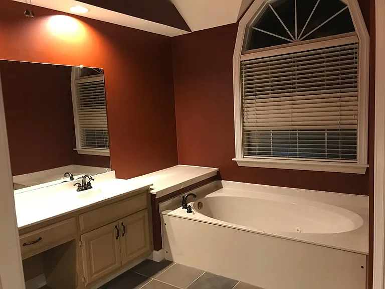 4923 Marlos Dr NE — Photo 6