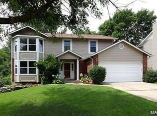 4 Charlotteridge Ct, Saint Charles, MO