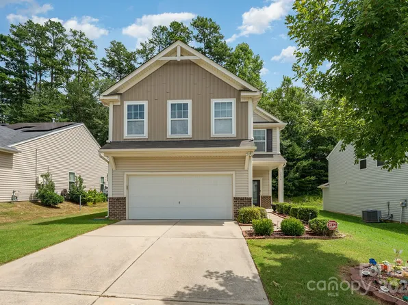 2524 Blue Moss Dr, Dallas, NC 28034