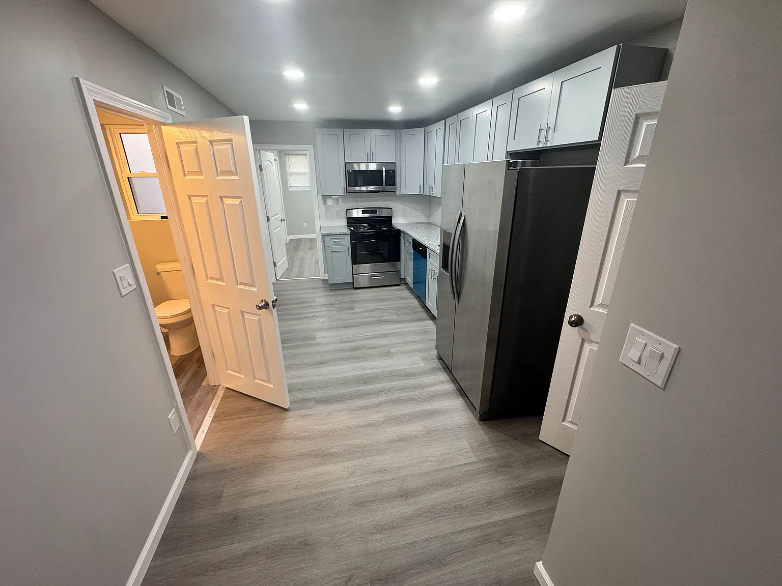 4 bed, 1192 sqft, $2,500 — Photo 3