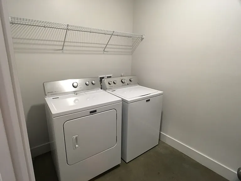 Myers Flats - 3 Bedroom — Photo 20