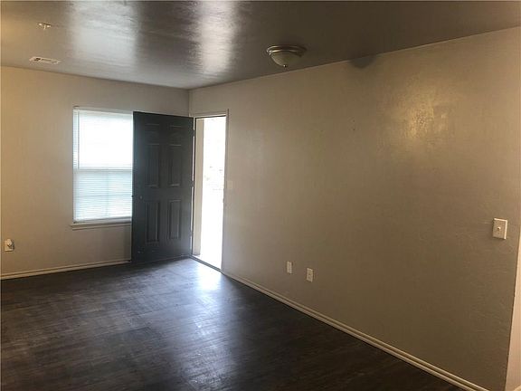 3rd image of 200 Arrowhead Dr #27