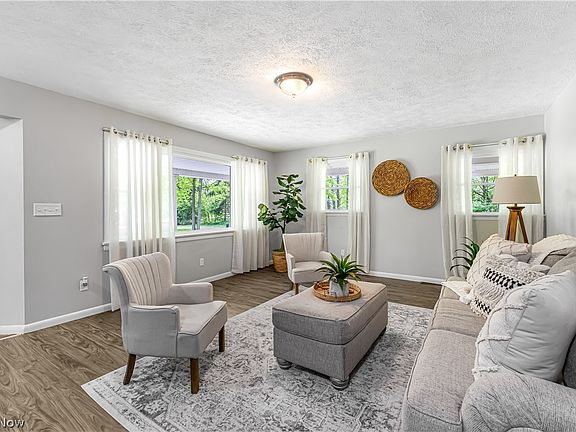 4th image of 11320 Island Creek Dr