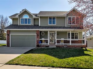 4423 101st St, Urbandale, IA 50322