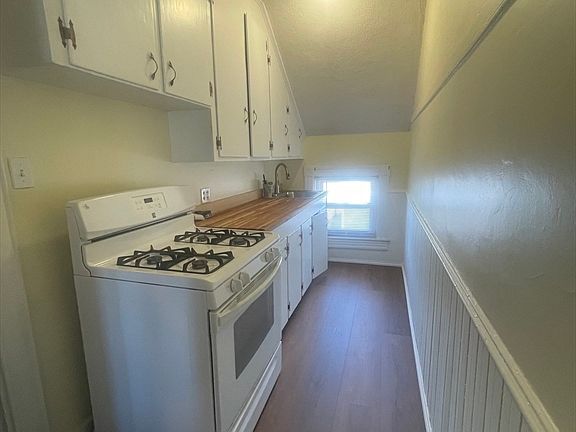 5th image of 709 Maple St #3