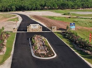 304 Kenyon Ct, Granbury, TX 76049