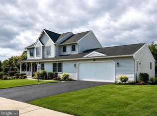 5 Canterbury Ct, Mechanicsburg, PA 17050