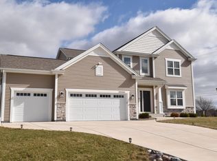 N75W25030 Beverly Ln, Sussex, WI 53089