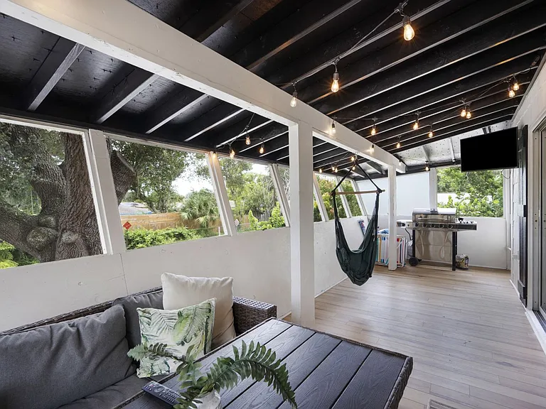 4705 Hollingsworth Ave — Photo 38
