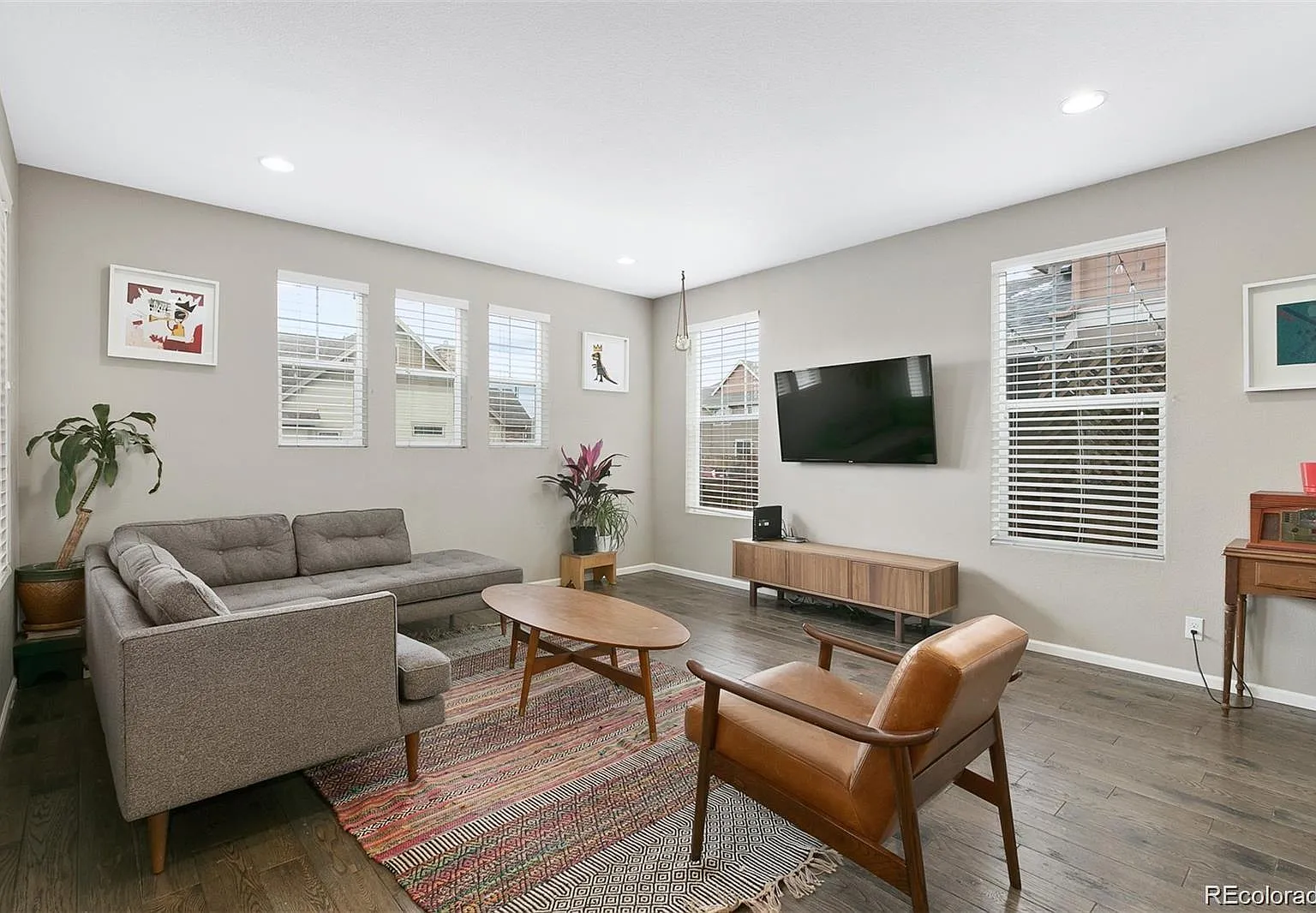 4 bed, 3.5 bath, 1609 sqft, $3,950 — Photo 3