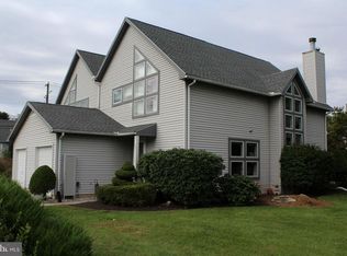 102 Fawn Rdg N, Harrisburg, PA 17110