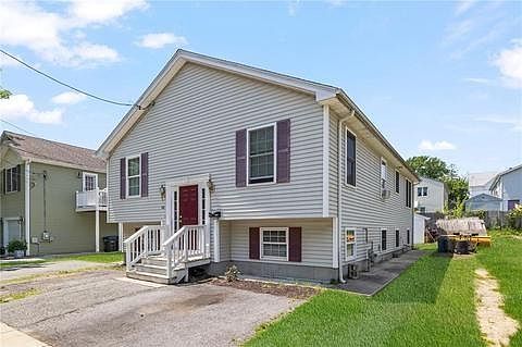 1st image of 148 Ophelia St