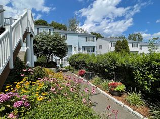 14 Fairview Ave #B10, Norwalk, CT 06850