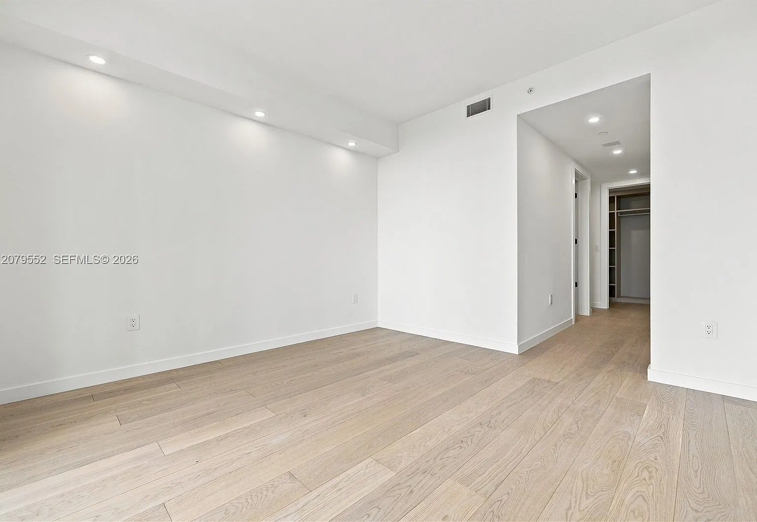 3 bed, 1470 sqft, $11,000 — Photo 4