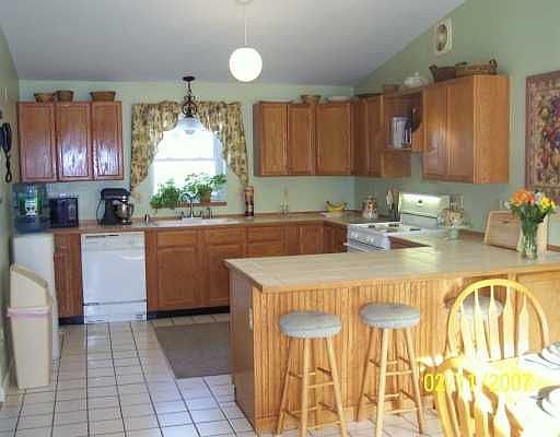 2nd image of 112 Pope Rd