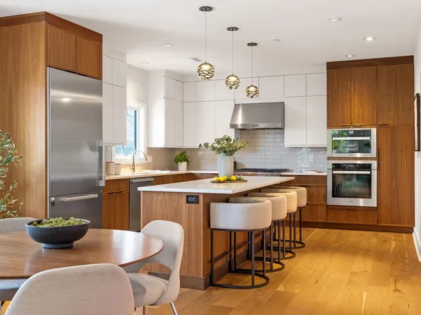 65-67 Victoria St Unit 65, Somerville, MA 02144