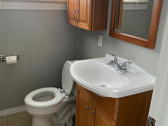 4th image of 15100 Hanfor Ave
