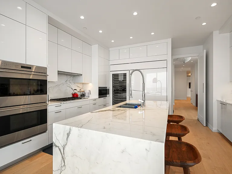 1 Franklin St #4802 — Photo 9
