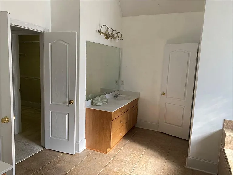 8067 Revere Dr — Photo 7