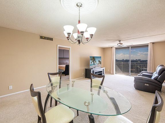 4th image of 427 Golden Isles Drive #14B