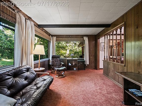 4th image of 23251 Cass Ave