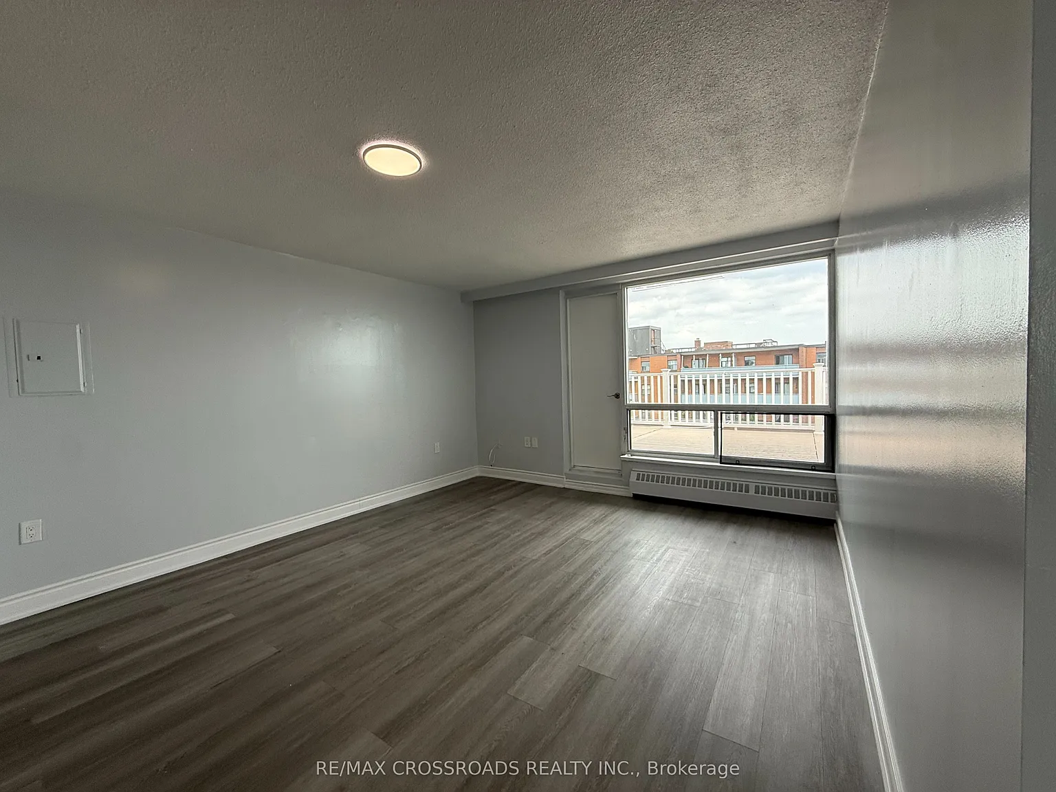 2 bed, $2,345 — Photo 4