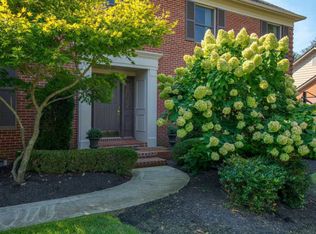 2425 Wenbury Rd, Columbus, OH 43220