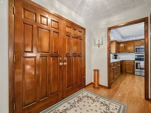 4th image of 1211 NW 93rd St