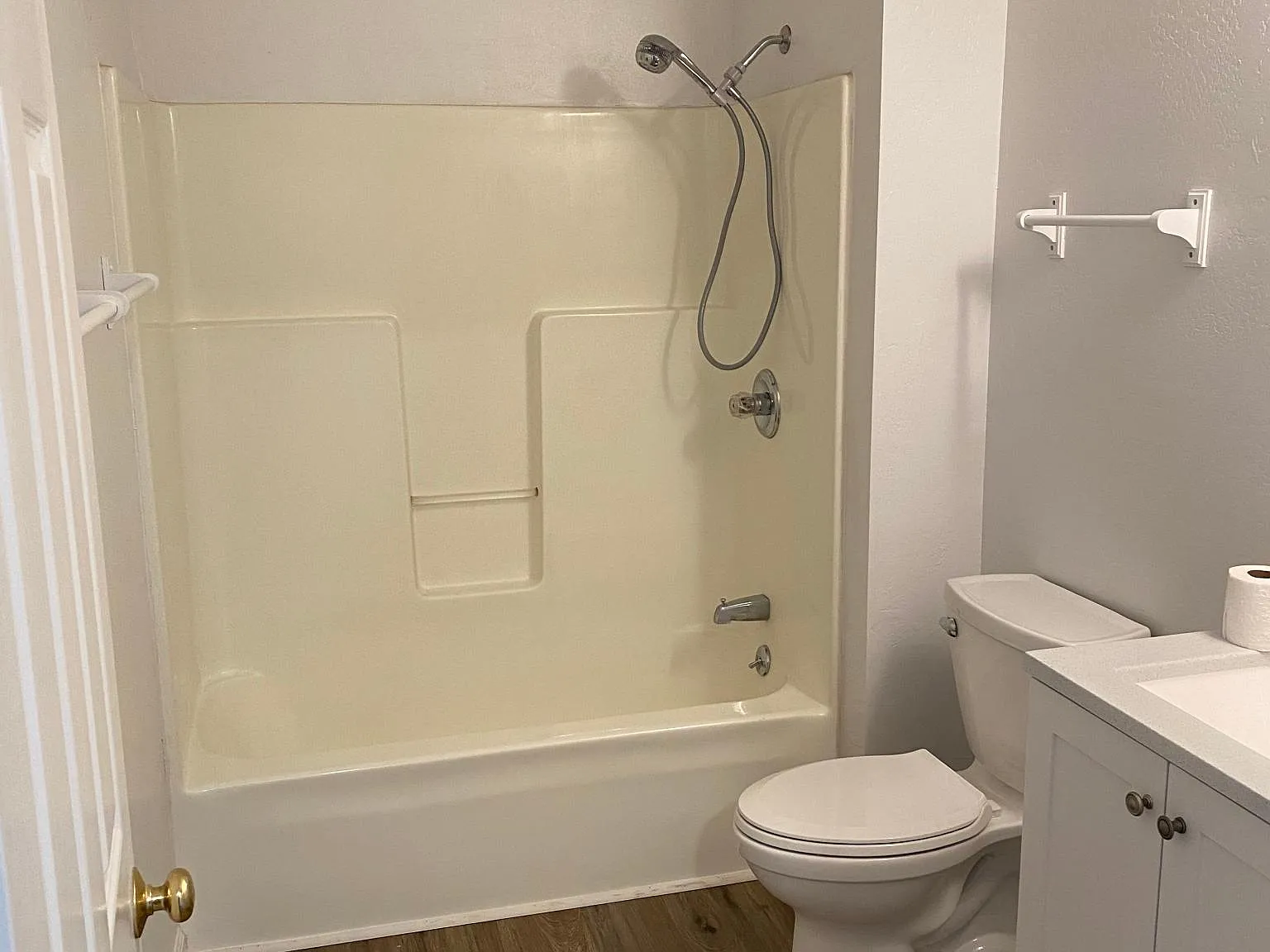 211 Pebble Creek Dr — Photo 3