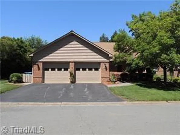 285 Hollybrook Dr, Bermuda Run, NC 27006