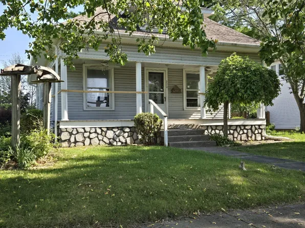 220 W Indiana Ave, Sullivan, IN 47882