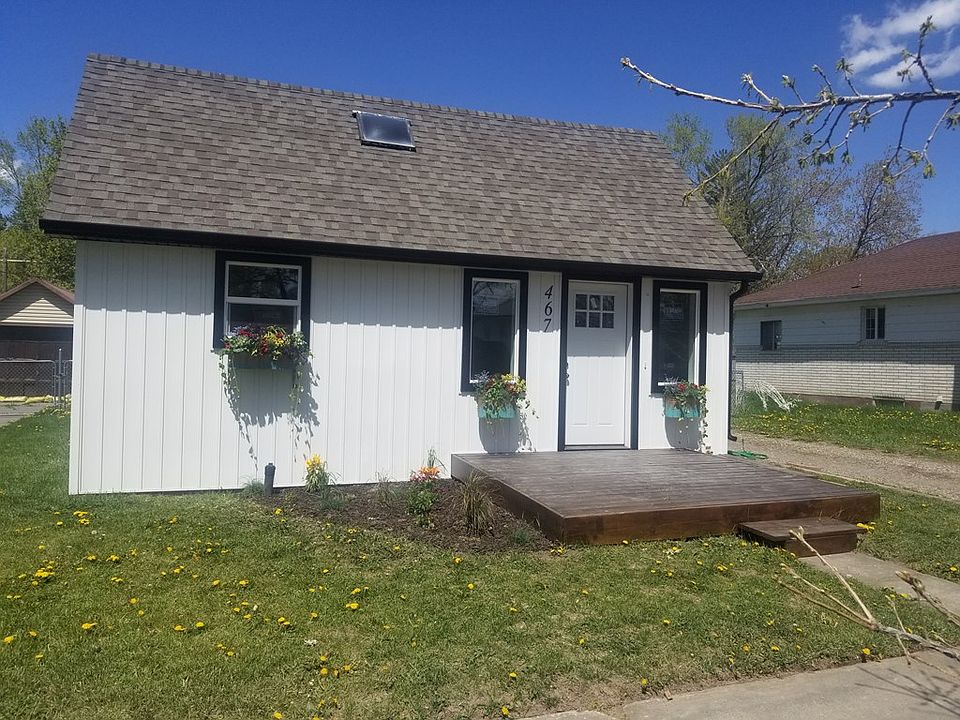 2nd image of 467 12th St