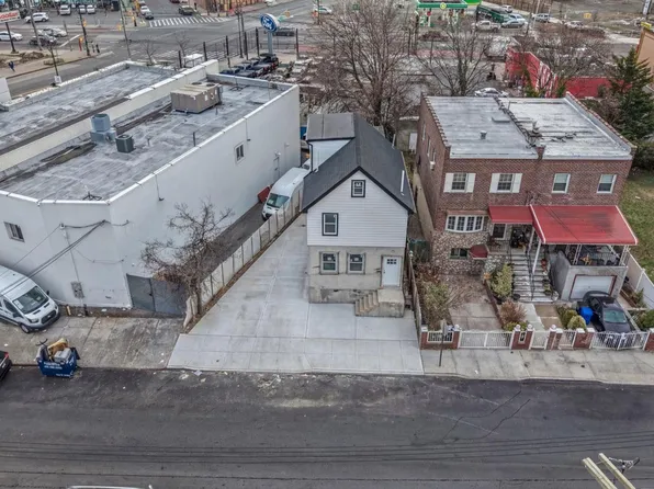 1148 E 211th Street, Bronx, NY 10469