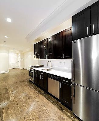1st image of 128 2nd Ave APT A4