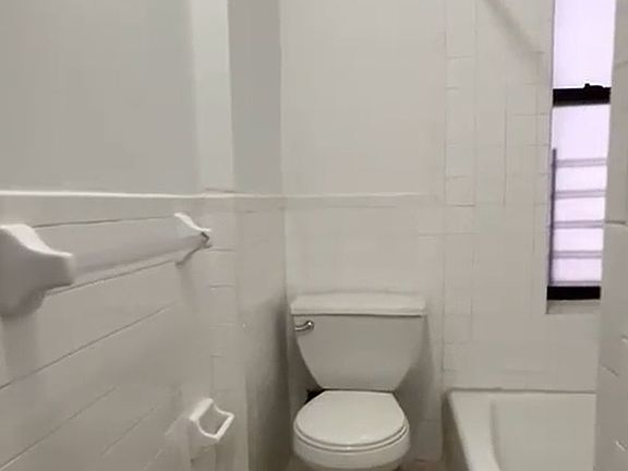 5th image of 3331 Steuben Ave