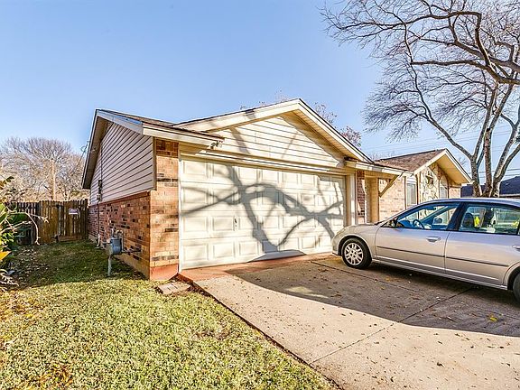 2nd image of 2715 Avonhill Dr