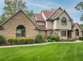 1000 Hickory Cir, Wapakoneta, OH 45895