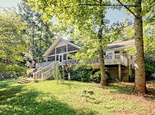 1898 Bell Eagle Dr, Hiawassee, GA 30546