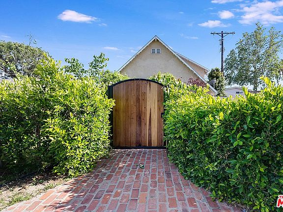 3rd image of 15242 La Maida St