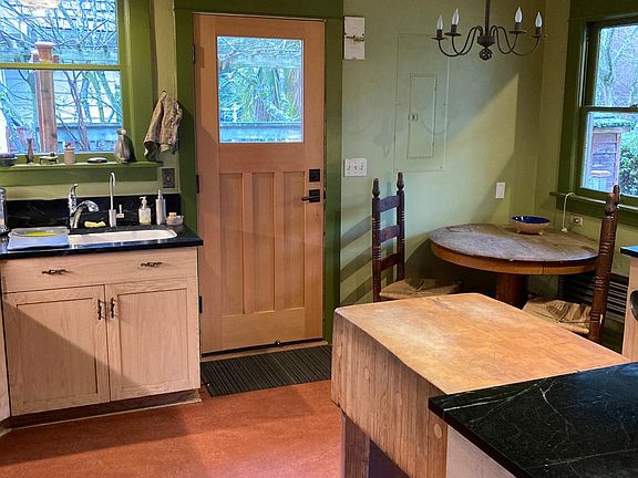 Kitchen with eating area