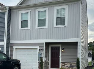 590 Locust Run Dr, York, PA 17404