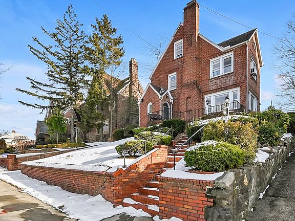 2nd image of 186-28 Midland Pkwy #1