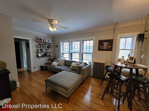 3rd image of 2263 W Eastwood Ave APT 2S